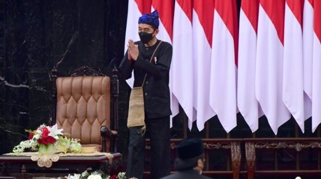 Presiden Jokowi Sampaikan Pidato Kenegaraan Di Gedung Nusantara Dengan ...